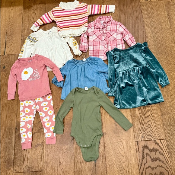 Old Navy Baby Clothing Bundle - Picture 1 of 1